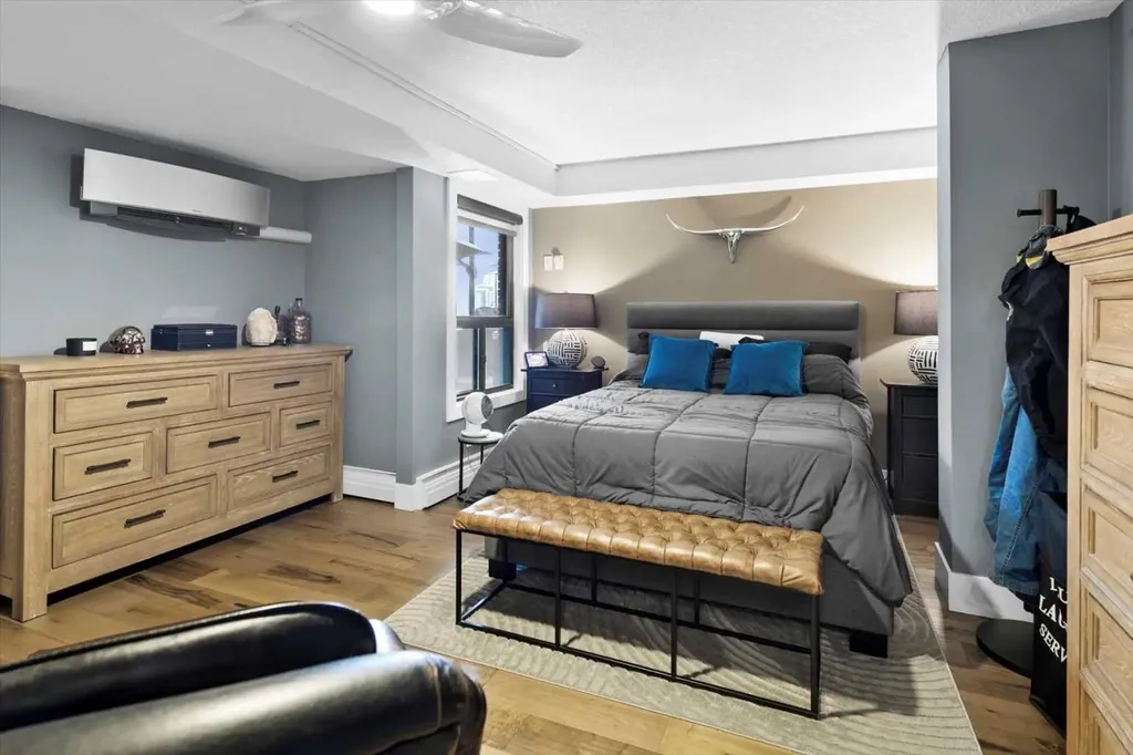 320 Meredith Road NE Calgary AB T2E 5A6