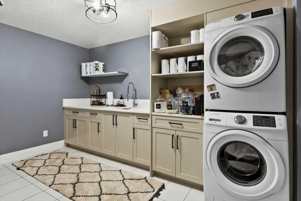 320 Meredith Road NE Calgary AB T2E 5A6