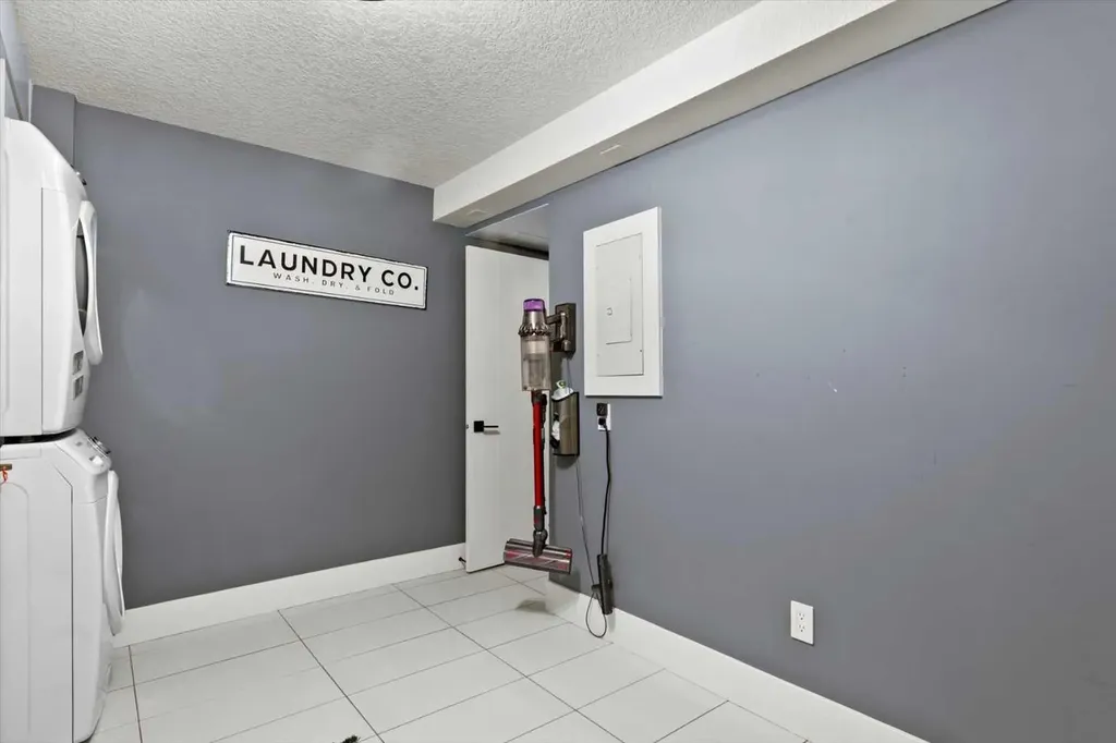 320 Meredith Road NE Calgary AB T2E 5A6
