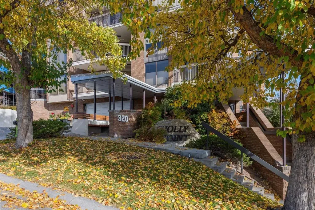320 Meredith Road NE Calgary AB T2E 5A6