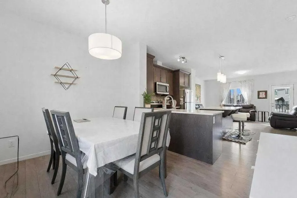 148 Legacy Point SE Calgary AB T2X 3Z3