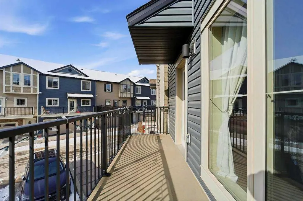 148 Legacy Point SE Calgary AB T2X 3Z3