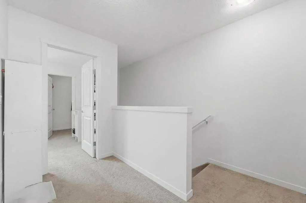 148 Legacy Point SE Calgary AB T2X 3Z3