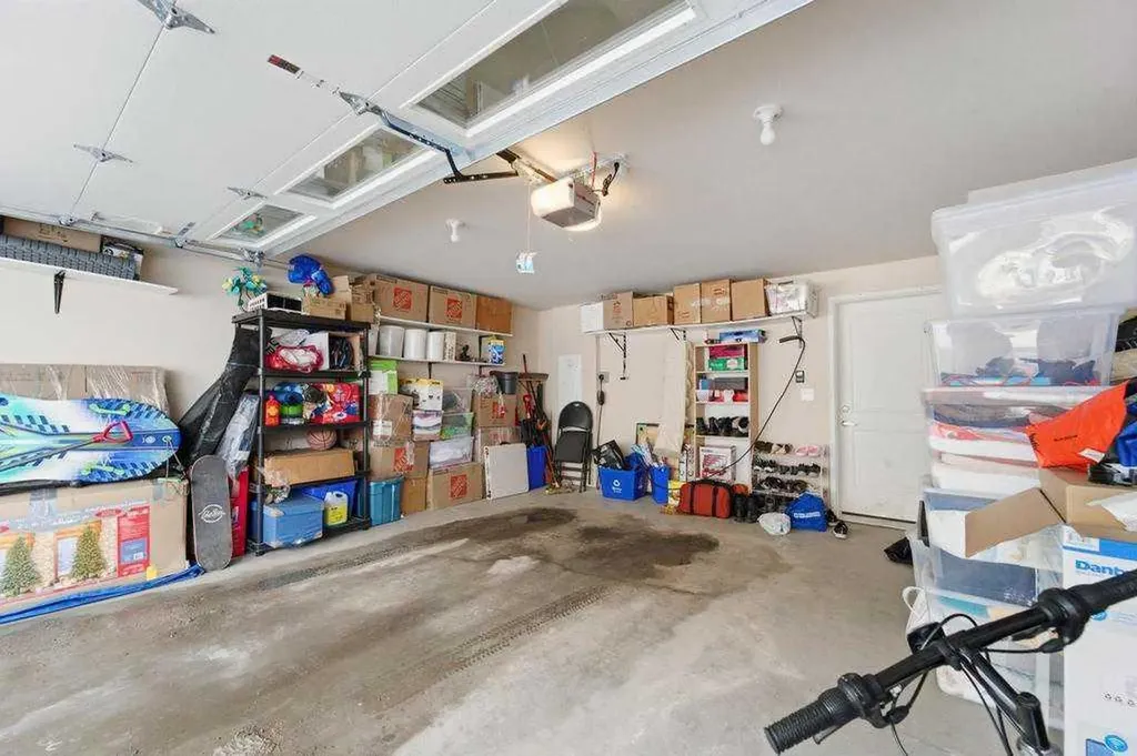 148 Legacy Point SE Calgary AB T2X 3Z3