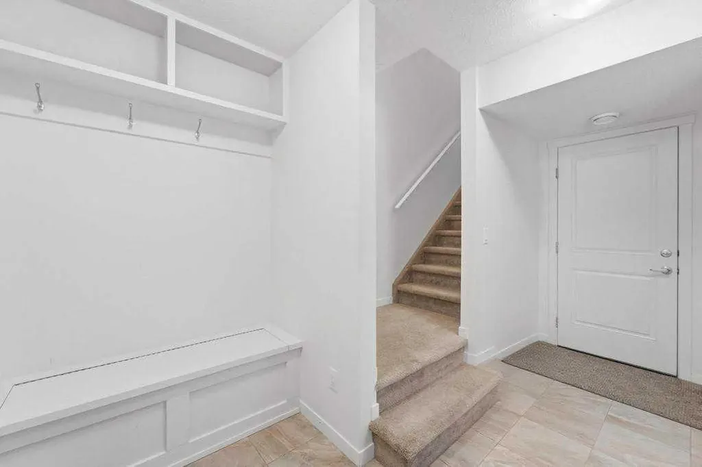 148 Legacy Point SE Calgary AB T2X 3Z3