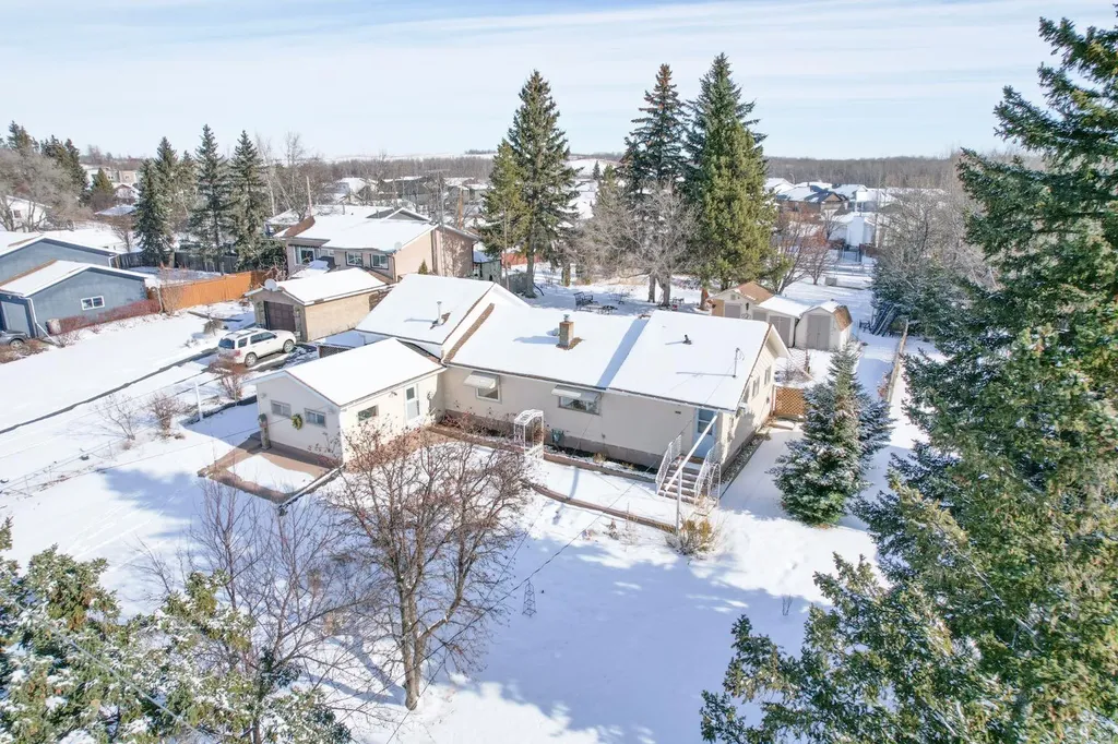 5223 Newson Boulevard Bashaw AB T0B 0H0