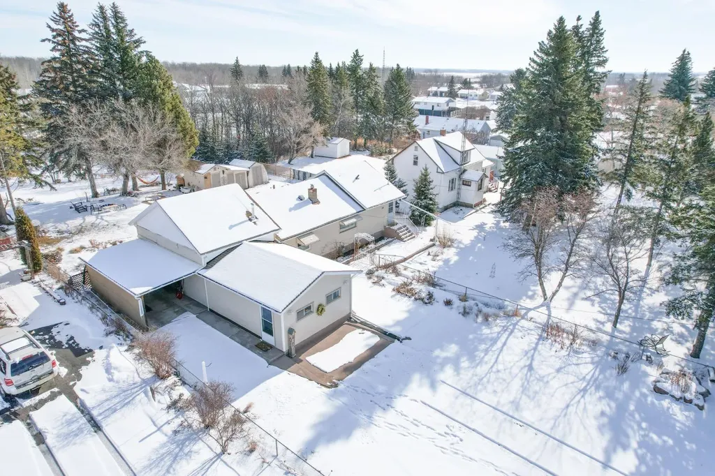 5223 Newsom Boulevard Bashaw AB T0B 0H0