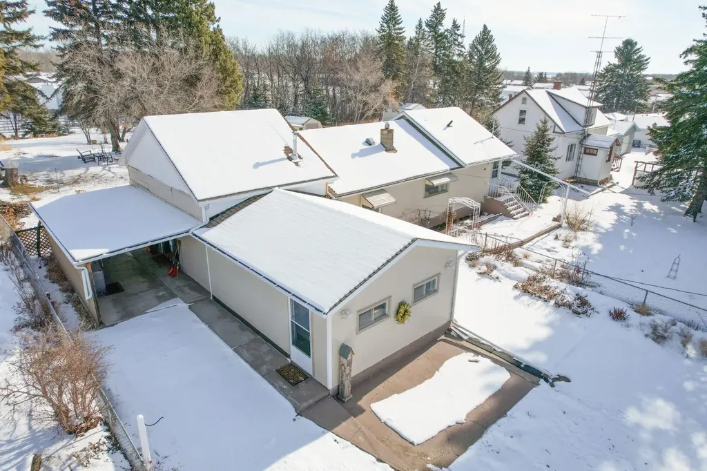 5223 Newson Boulevard Bashaw AB T0B 0H0
