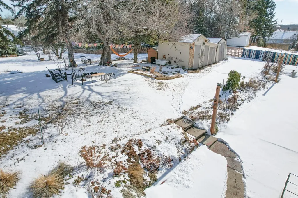 5223 Newsom Boulevard Bashaw AB T0B 0H0