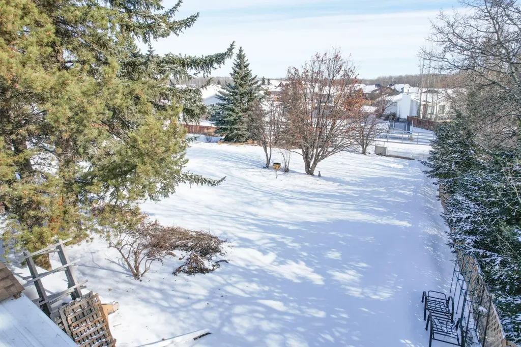 5223 Newson Boulevard Bashaw AB T0B 0H0