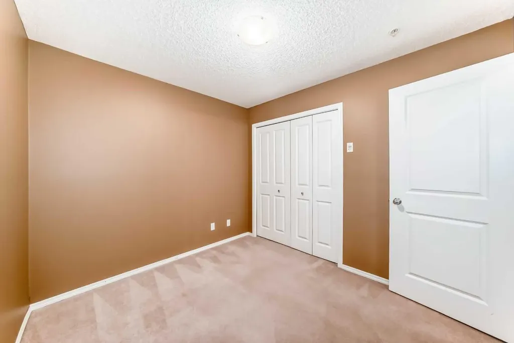 1317 27 Street SE Calgary AB T2A 0G3