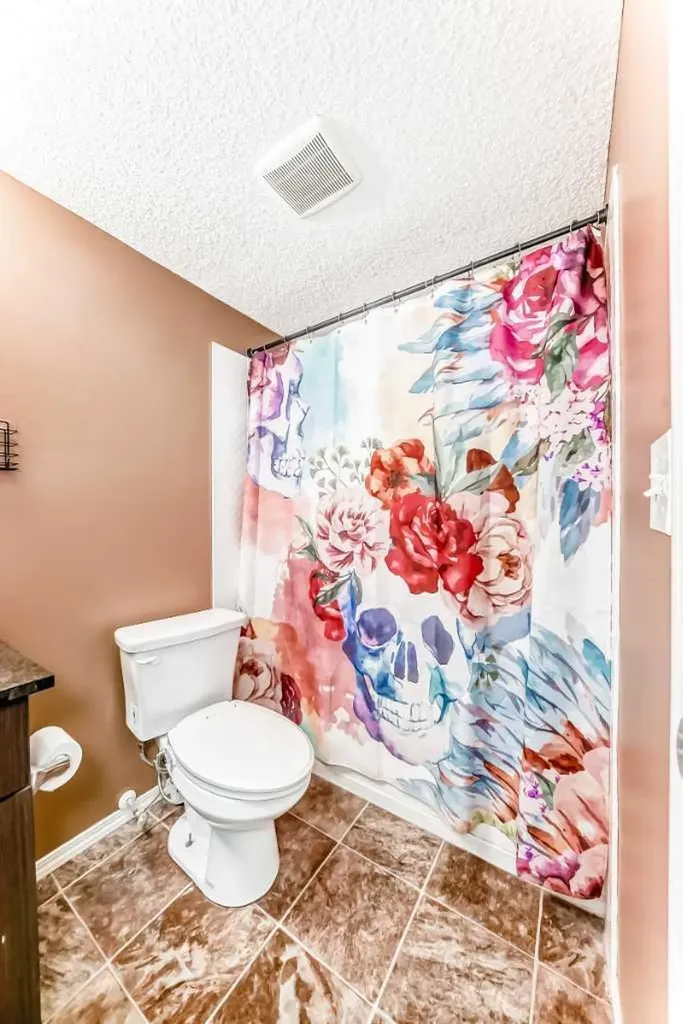 1317 27 Street SE Calgary AB T2A 0G3