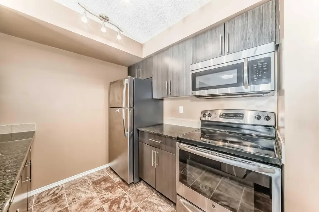 1317 27 Street SE Calgary AB T2A 0G3