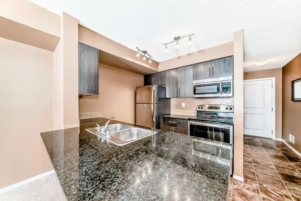 1317 27 Street SE Calgary AB T2A 0G3