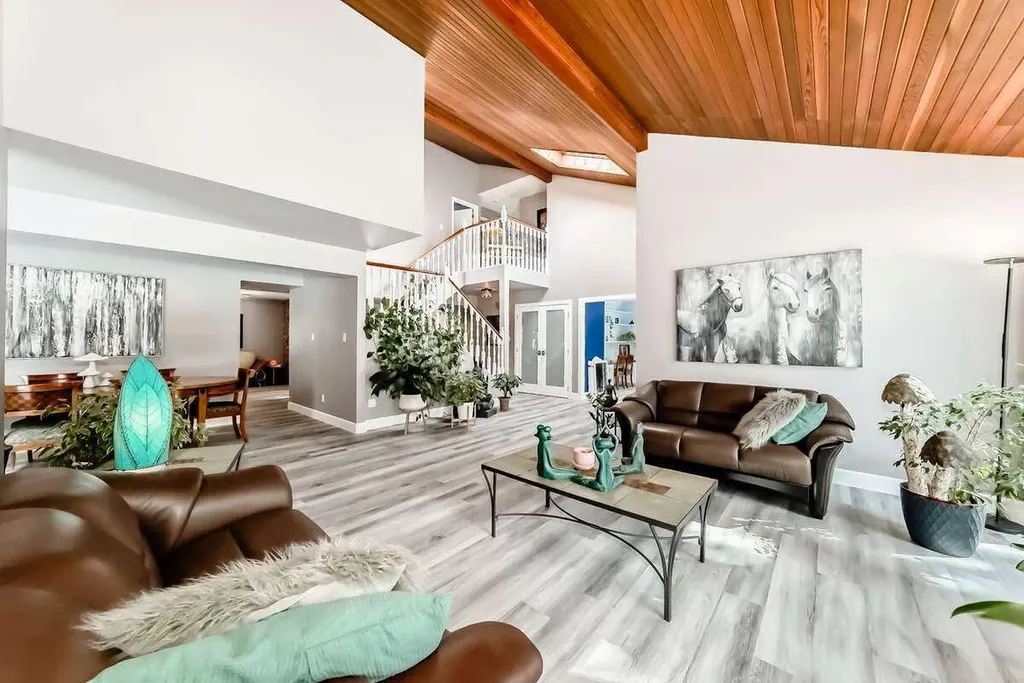 2002 Pump Hill Way SW Calgary AB T2V 4M4