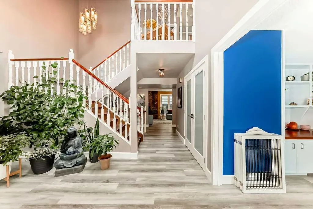 2002 Pump Hill Way SW Calgary AB T2V 4M4