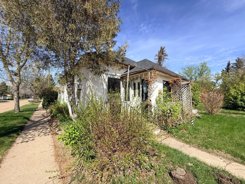 4802 47 Street Stettler AB T0C 2L2