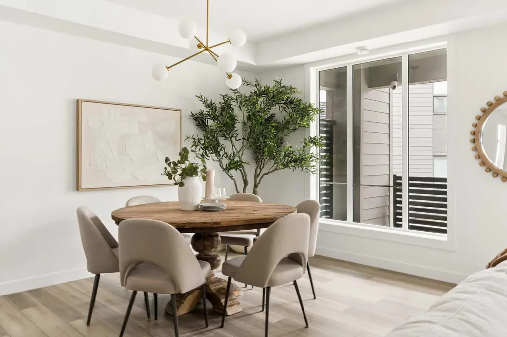605 Sovereign Common SW Calgary AB T3C 3Y3