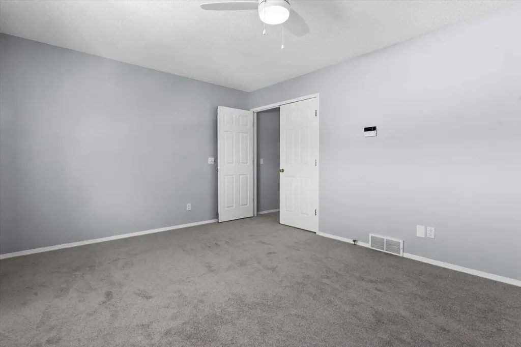 3103 39 Street SW Calgary AB T3E 3G9
