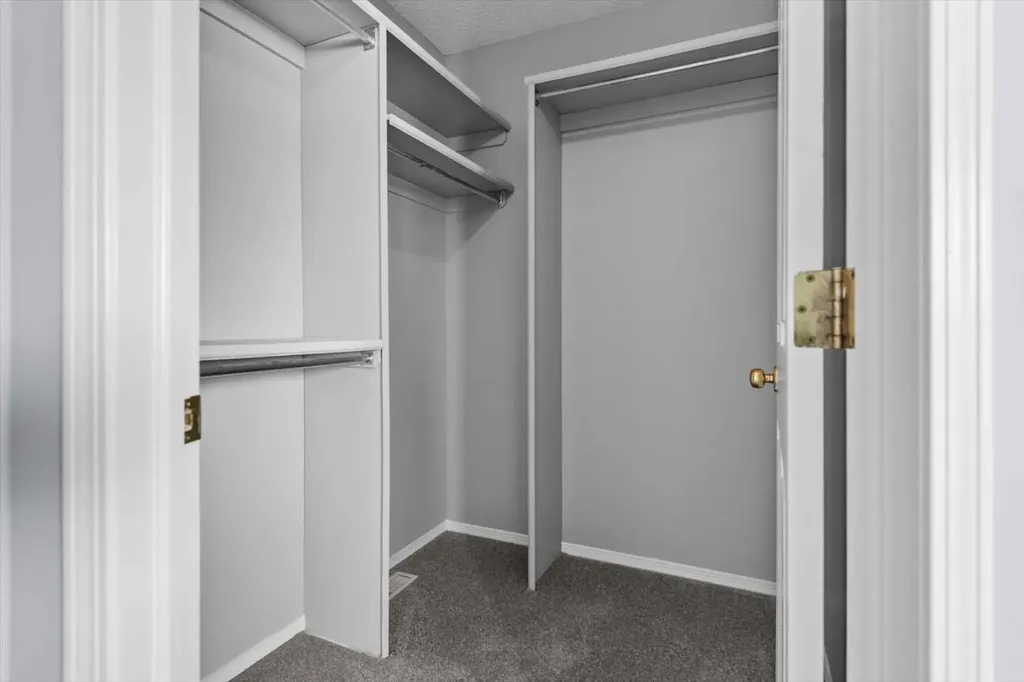 3103 39 Street SW Calgary AB T3E 3G9
