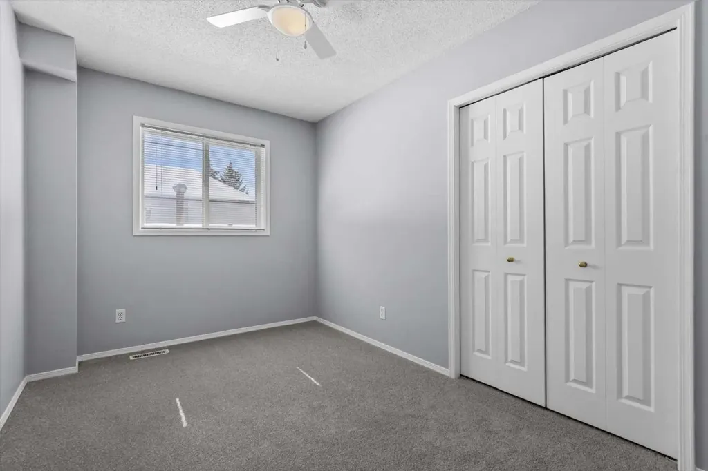 3103 39 Street SW Calgary AB T3E 3G9