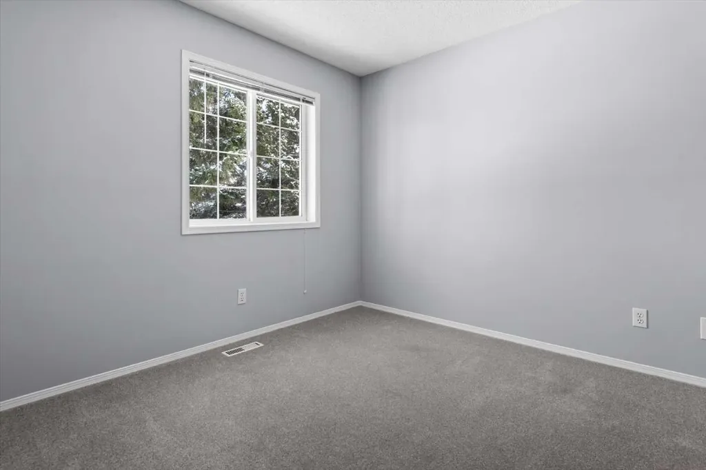 3103 39 Street SW Calgary AB T3E 3G9