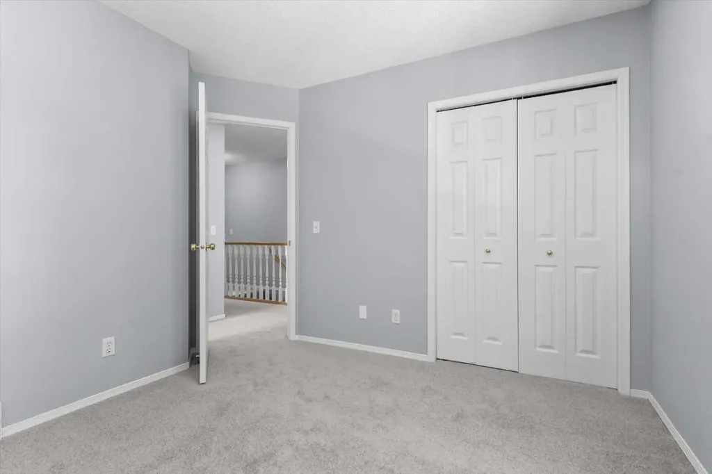 3103 39 Street SW Calgary AB T3E 3G9