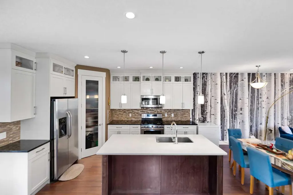 4410 17 Avenue NW Calgary AB T3B 0N8