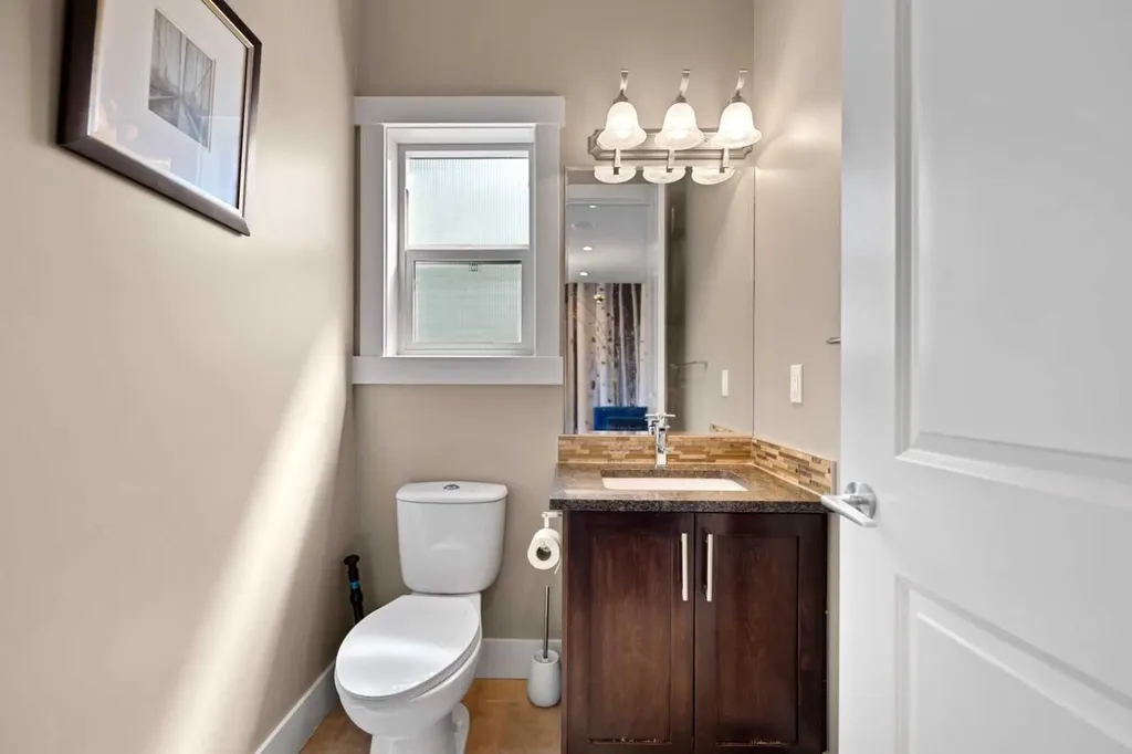 4410 17 Avenue NW Calgary AB T3B 0N8