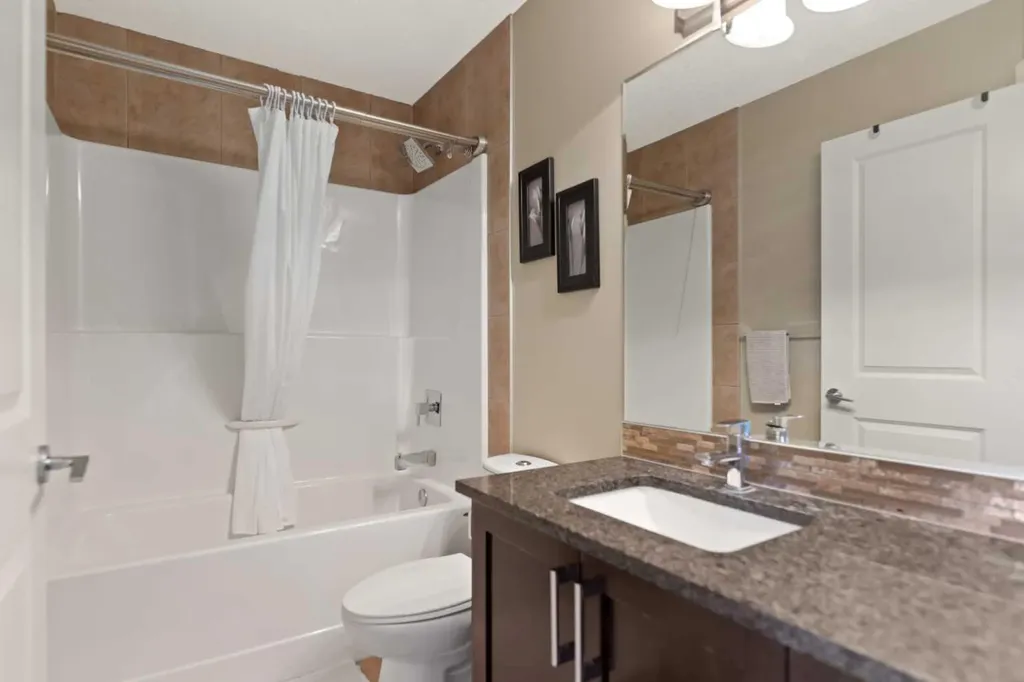 4410 17 Avenue NW Calgary AB T3B 0N8