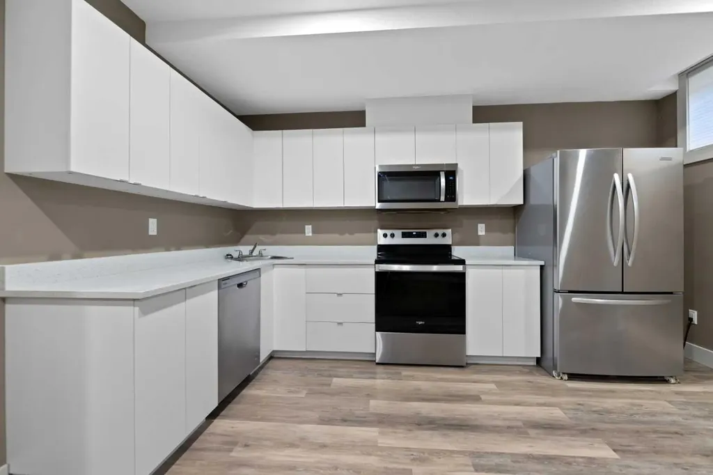 4410 17 Avenue NW Calgary AB T3B 0N8