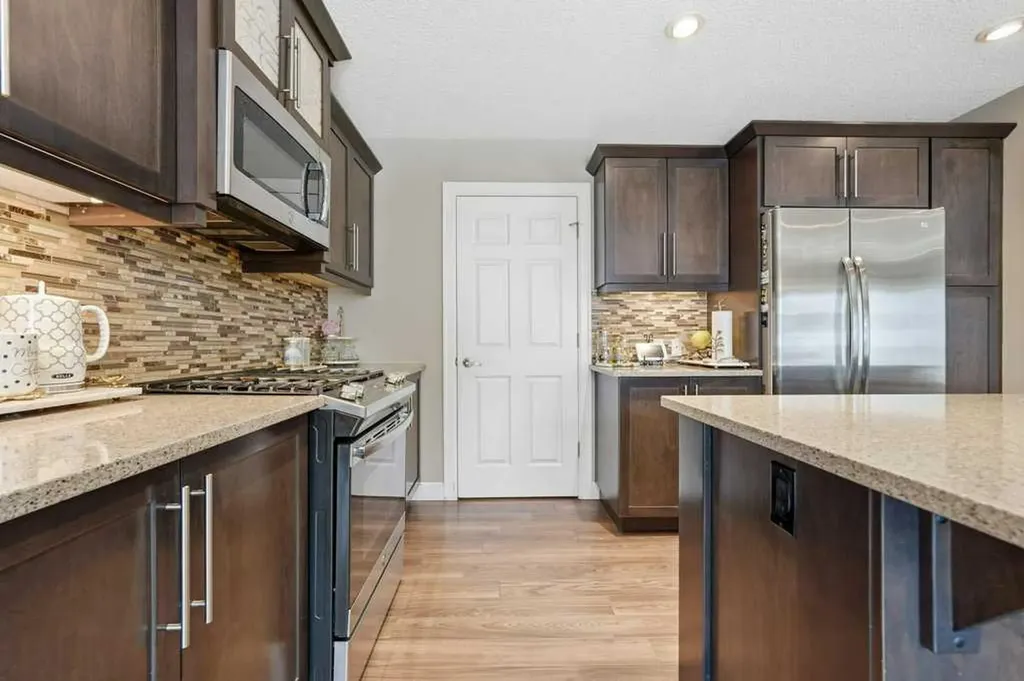 148 Viewpointe Terrace Chestermere AB T1X 0P9