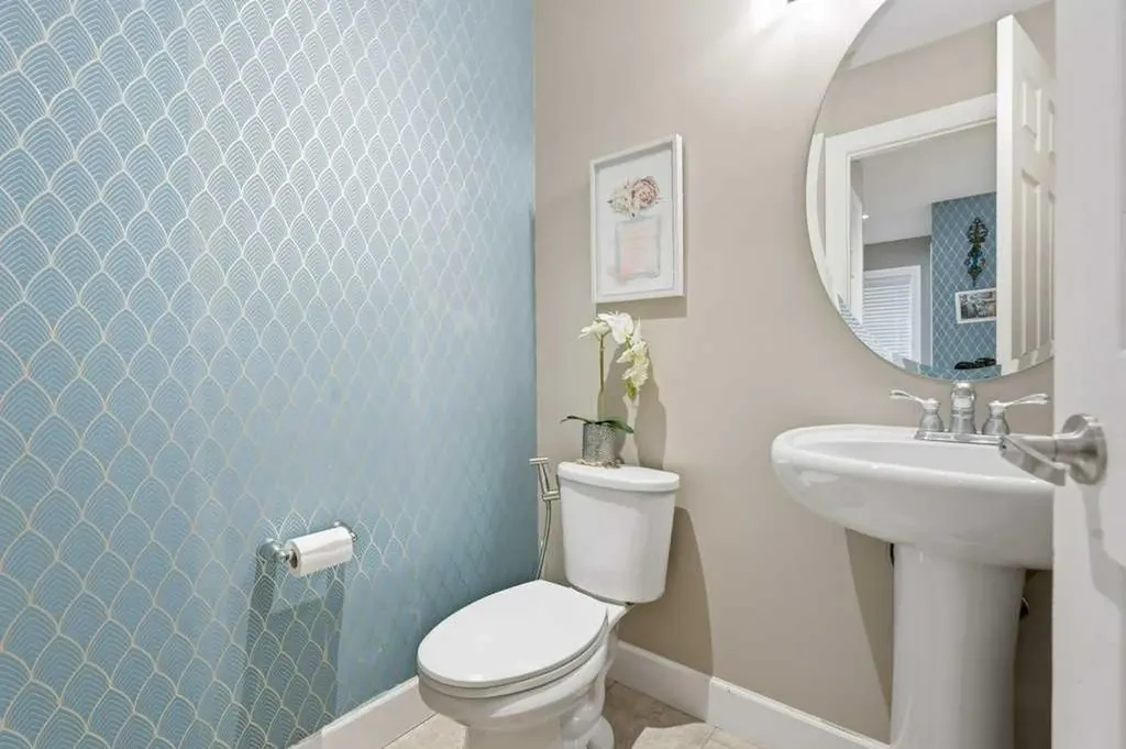 148 Viewpointe Terrace Chestermere AB T1X 0P9