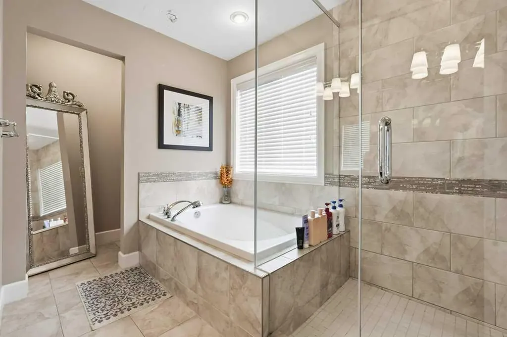 148 Viewpointe Terrace Chestermere AB T1X 0P9