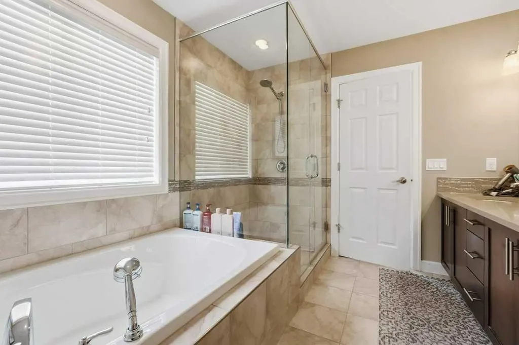 148 Viewpointe Terrace Chestermere AB T1X 0P9