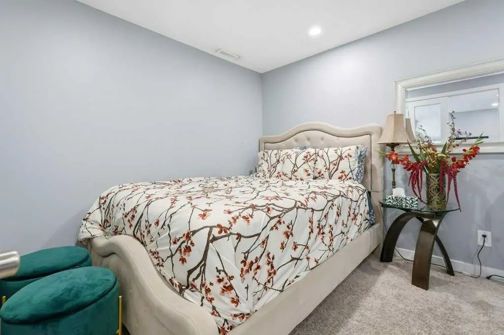 148 Viewpointe Terrace Chestermere AB T1X 0P9