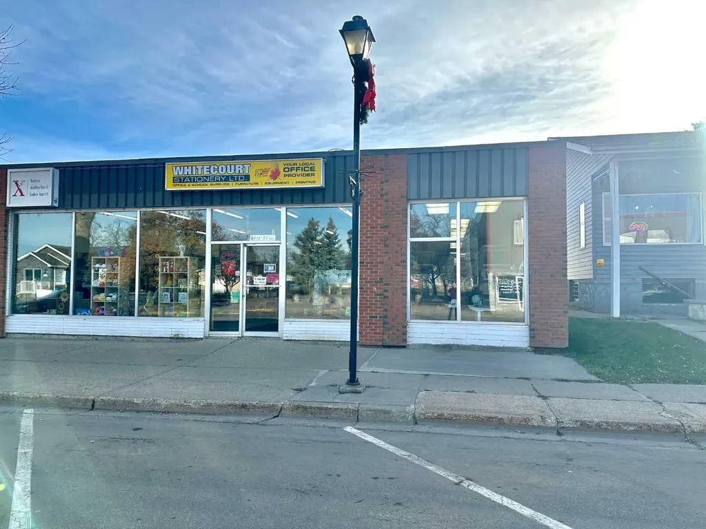 4915 51 Avenue Whitecourt AB T7S 1M2