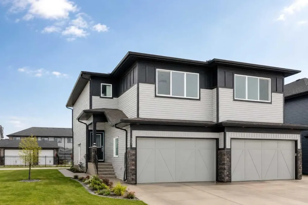 27 Linden Place Rural Red Deer County AB T4E 3C4