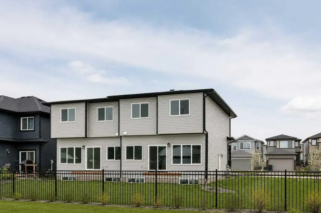 27 Linden Place Rural Red Deer County AB T4E 3C4