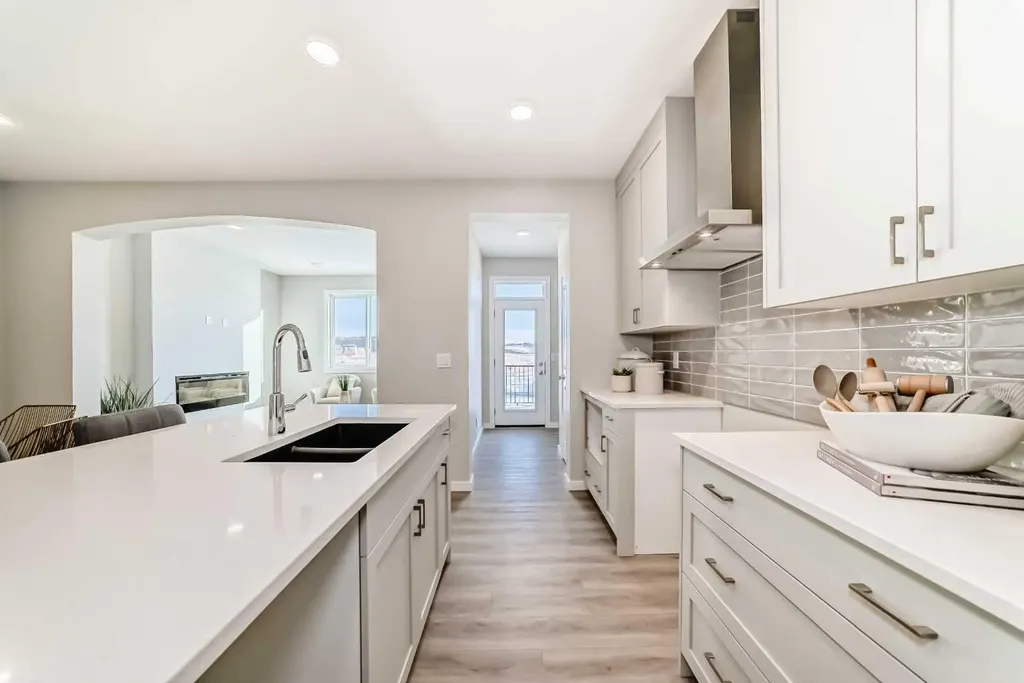 680 Lewisburg Place NE Calgary AB T3P 3A1