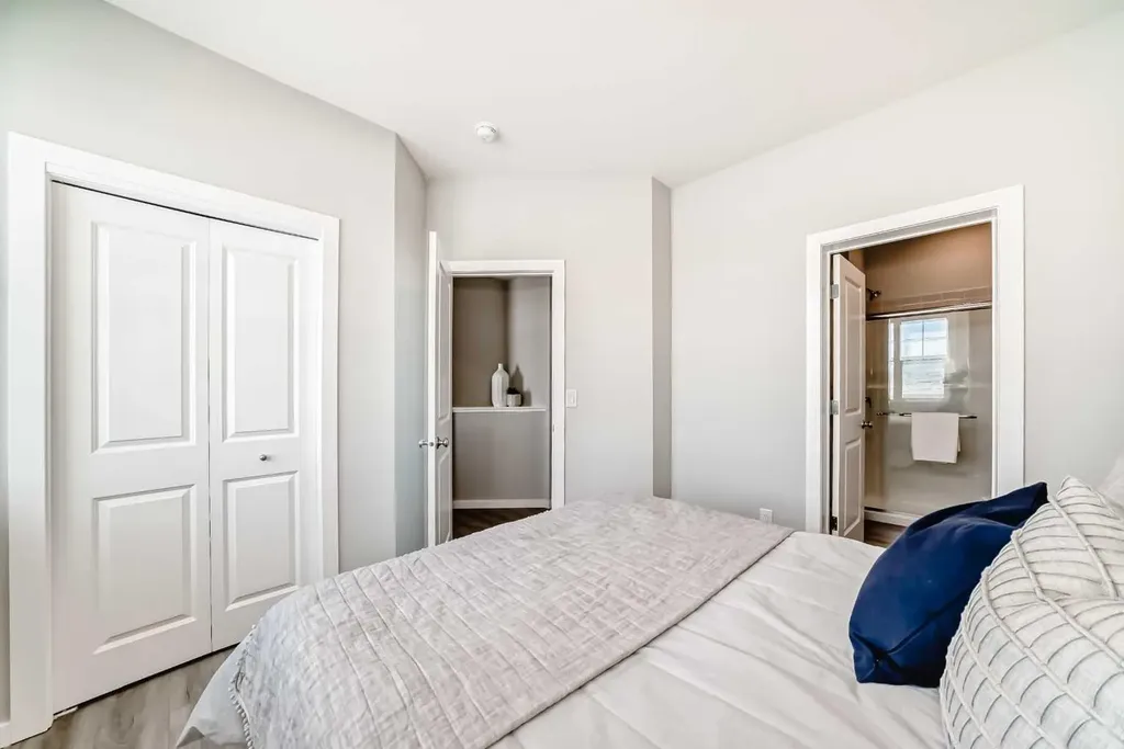 680 Lewisburg Place NE Calgary AB T3P 3A1