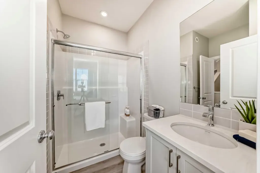 680 Lewisburg Place NE Calgary AB T3P 3A1