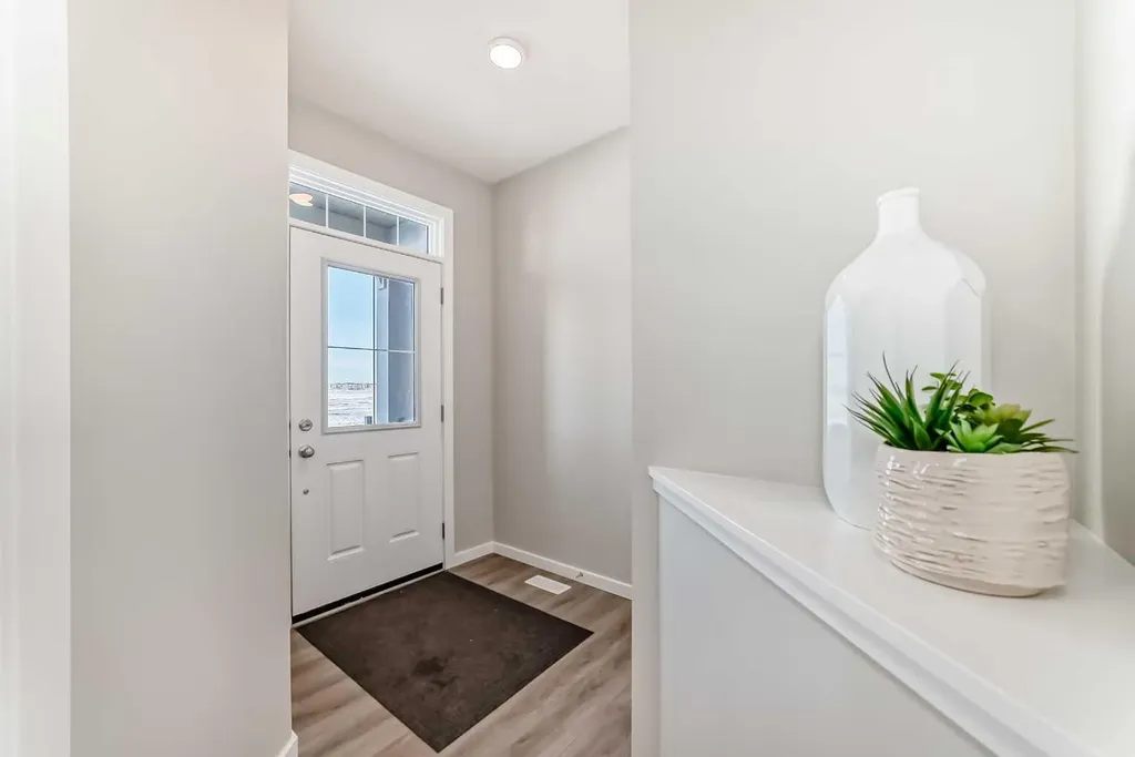 680 Lewisburg Place NE Calgary AB T3P 3A1