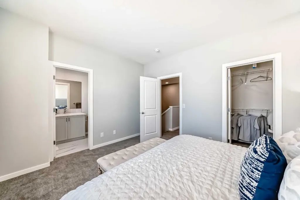 680 Lewisburg Place NE Calgary AB T3P 3A1