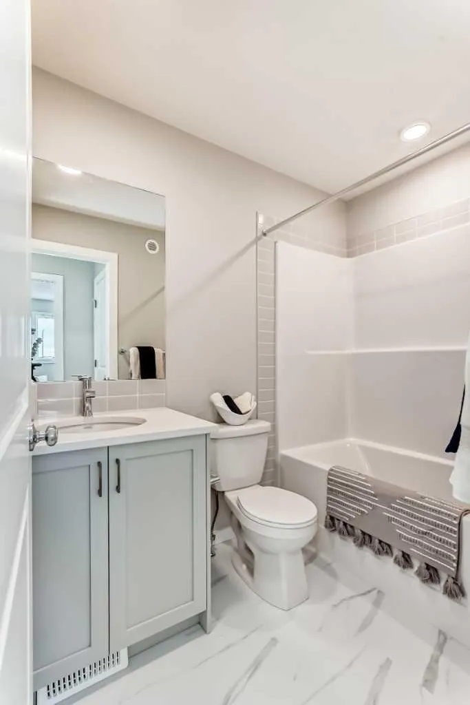 680 Lewisburg Place NE Calgary AB T3P 3A1