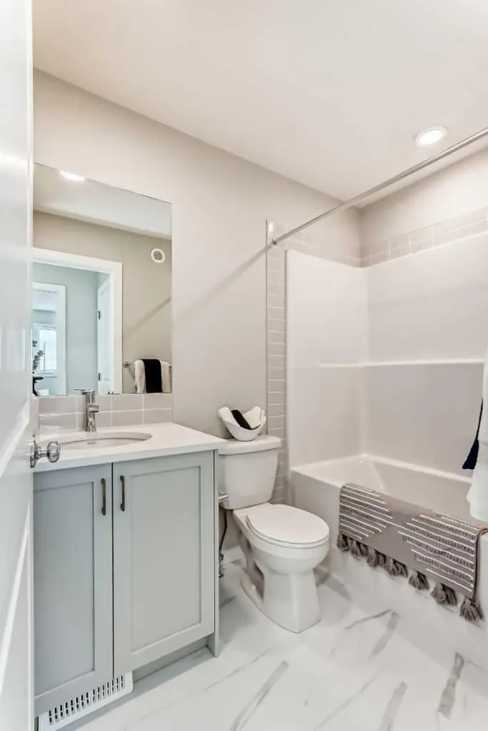 680 Lewisburg Place NE Calgary AB T3P 3A1