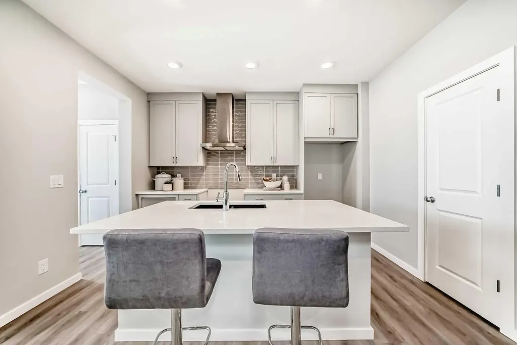 680 Lewisburg Place NE Calgary AB T3P 3A1