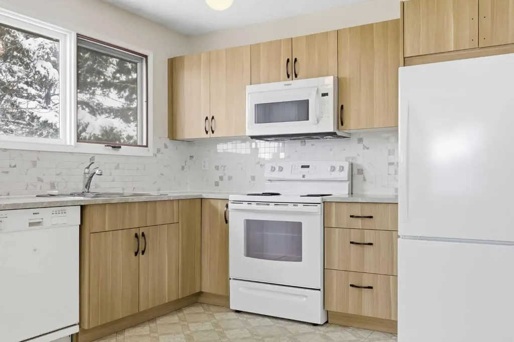 32 Fonda Mews SE Calgary AB T2A5S5