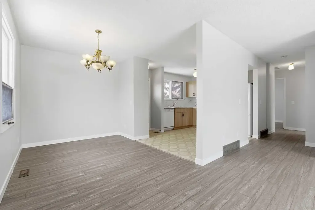 32 Fonda Mews SE Calgary AB T2A5S5