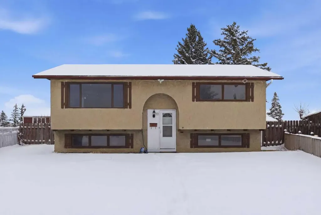 32 Fonda Mews SE Calgary AB T2A5S5